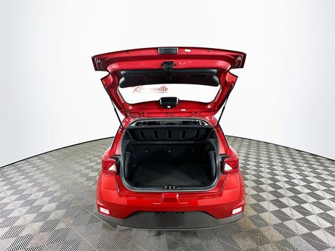 Used 2024 Hyundai Venue SEL image 27