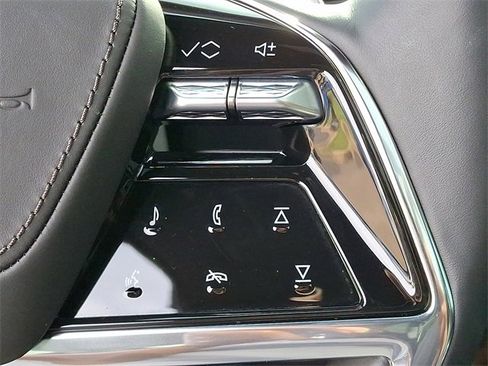 Certified 2025 Cadillac Escalade ESV Sport Platinum image 20