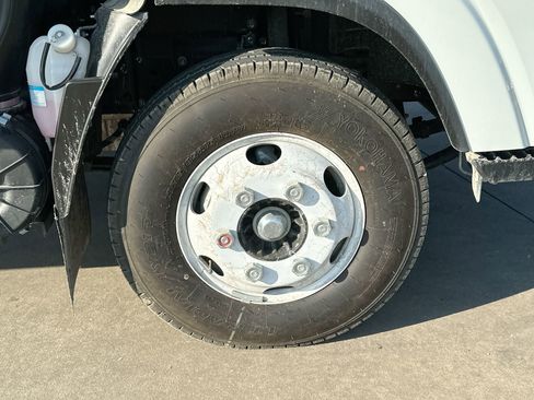 New 2024 Chevrolet Low Cab Forward image 6