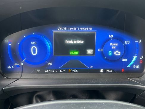 Used 2022 Ford Escape Titanium w/ Class II Trailer Tow Package FWD image 7