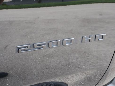 Used 2020 Chevrolet Silverado 2500 LTZ w/ LTZ Plus Package AWD/4WD image 11