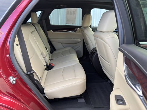 Certified 2019 Cadillac XT5 Premium Luxury image 19