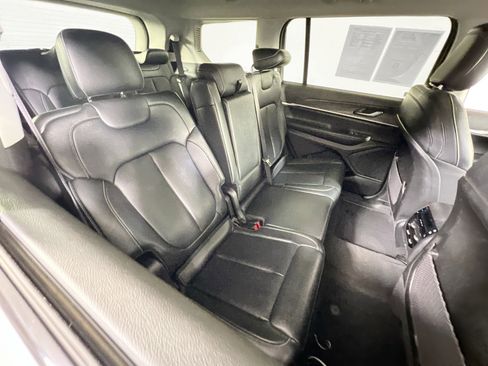 Used 2023 Jeep Grand Cherokee L Limited AWD/4WD image 28