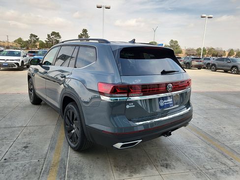 New 2026 Volkswagen Atlas SE image 5