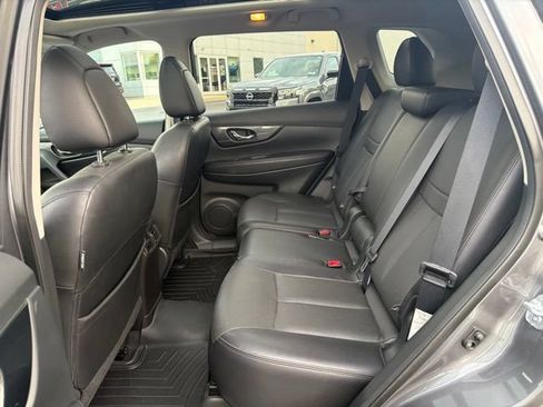 Used 2016 Nissan Rogue SL w/ SL Premium Package AWD/4WD image 18