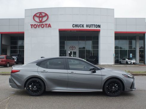 Used 2026 Toyota Camry XSE FWD image 21