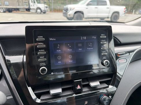 Used 2024 Toyota Camry SE FWD image 10