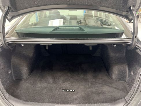 Used 2024 Nissan Altima 2.5 SV image 23