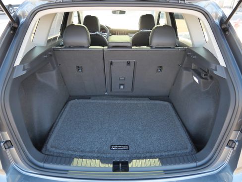 Certified 2025 Volkswagen Taos SEL image 18