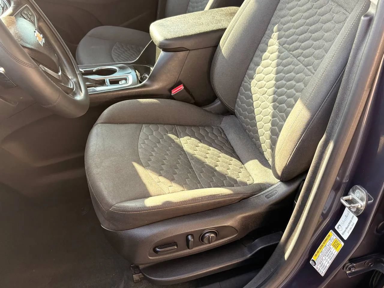 Used 2018 Chevrolet Equinox LT w/ LPO, Protection Package FWD image 14