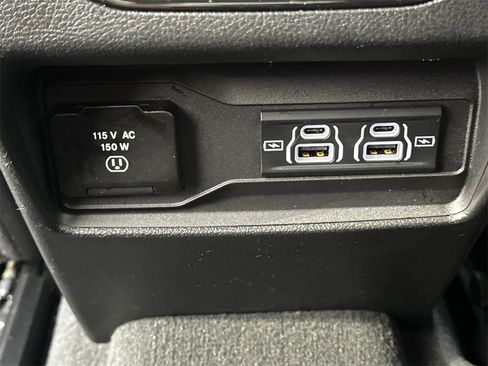 Used 2023 Jeep Grand Cherokee L Laredo image 24