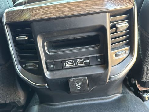 Used 2019 RAM 2500 Laramie AWD/4WD image 25