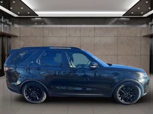 Used 2017 Land Rover Discovery HSE image 8