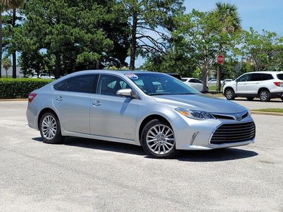 Used 2016 Toyota Avalon Limited w/ Toyota Safety Sense Package
