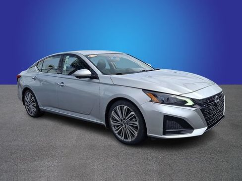 Used 2023 Nissan Altima 2.5 SL FWD image 3