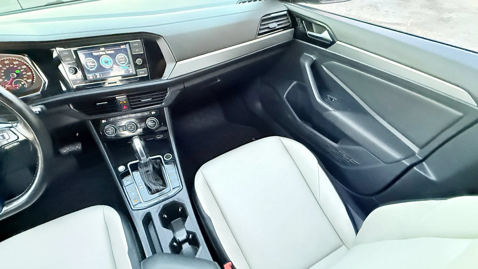 Used 2019 Volkswagen Jetta R-Line FWD image 20