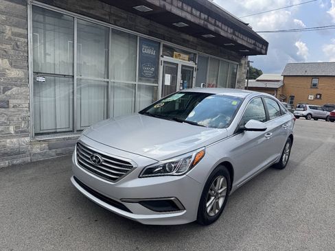Used 2016 Hyundai Sonata SE FWD image 1