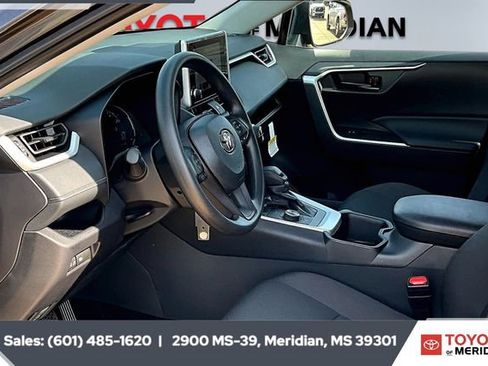 New 2025 Toyota RAV4 LE image 6