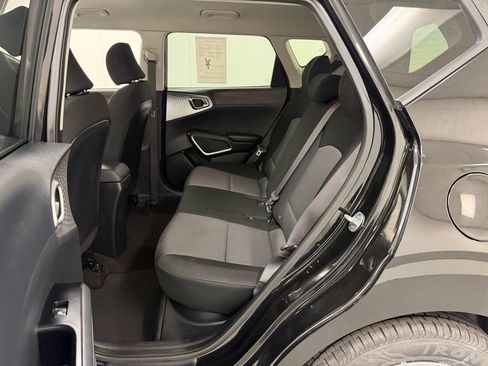 Used 2021 Kia Soul LX image 16