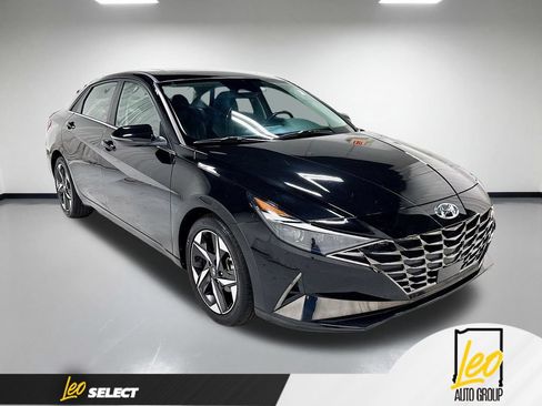 Used 2022 Hyundai Elantra Limited FWD image 5