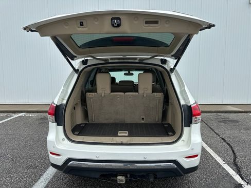 Used 2014 Nissan Pathfinder Platinum w/ Platinum Premium Package AWD/4WD image 23