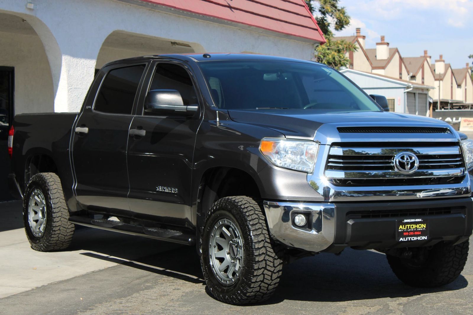 Used 2016 Toyota Tundra SR5 w/ SR5 Upgrade Package RWD image 3