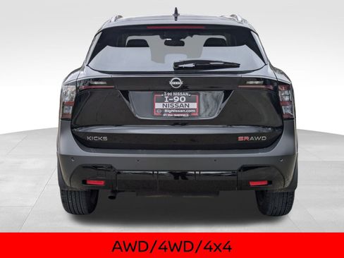 Certified 2025 Nissan Kicks SR image 8