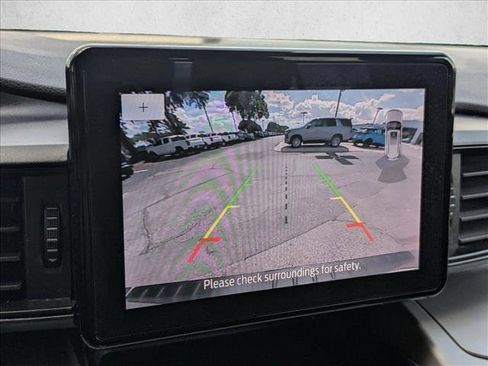 Used 2021 Ford Explorer XLT RWD image 12