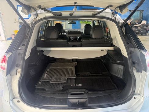 Used 2015 Nissan Rogue SL AWD/4WD image 11