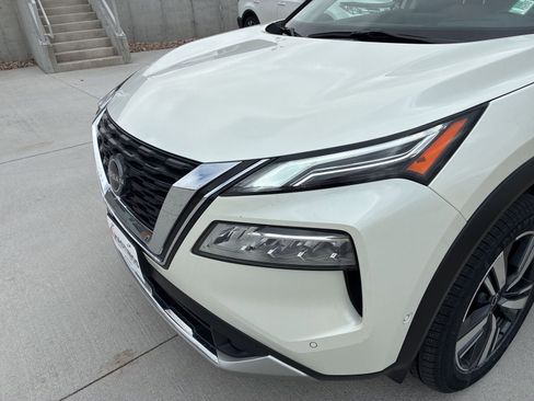 Used 2023 Nissan Rogue Platinum w/ Platinum Premium Package image 12