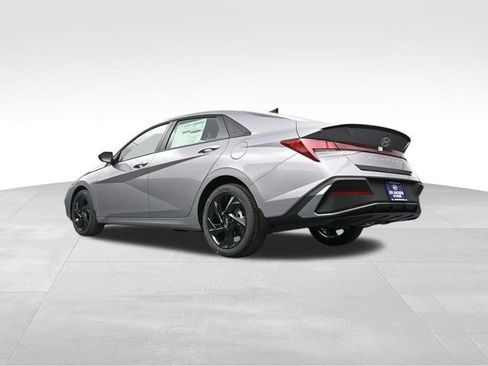 Certified 2026 Hyundai Elantra Sport FWD image 34