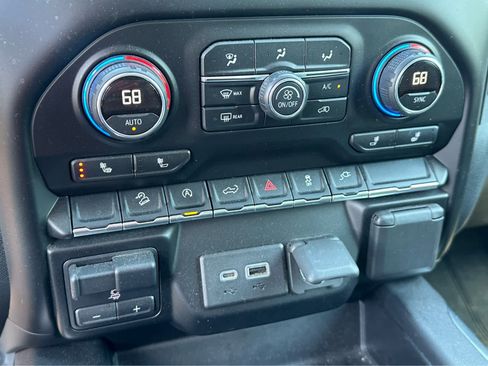 Used 2019 Chevrolet Silverado 1500 RST w/ All-Star Edition AWD/4WD image 16