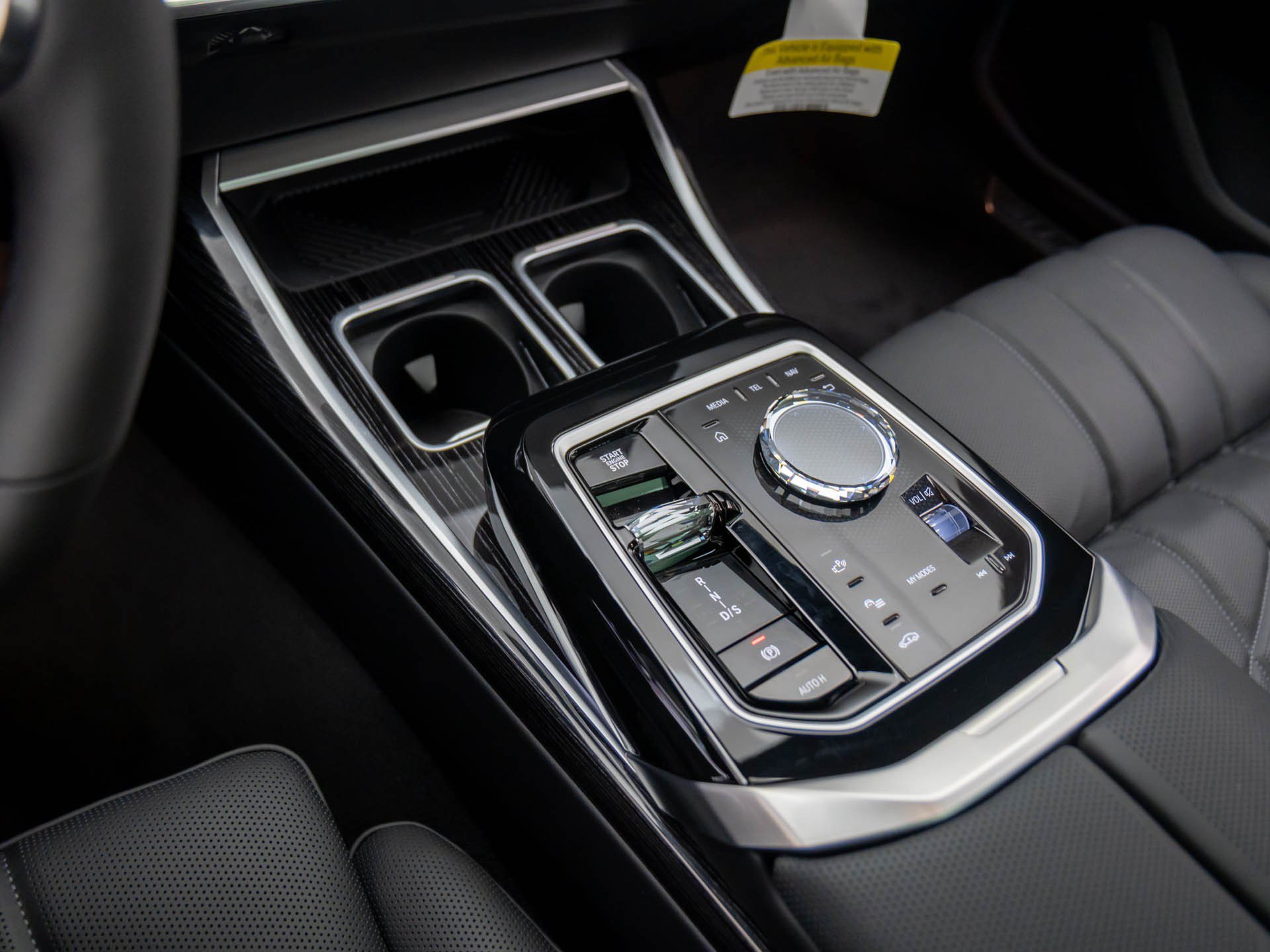 Used 2026 BMW 750e xDrive w/ Executive Package AWD/4WD image 12