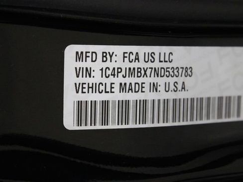 Used 2022 Jeep Cherokee Trailhawk image 20