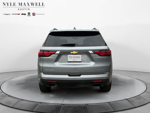 Used 2023 Chevrolet Traverse Premier image 14