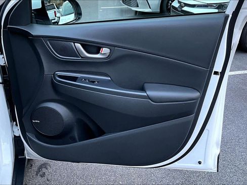 Used 2021 Hyundai Kona Limited image 22