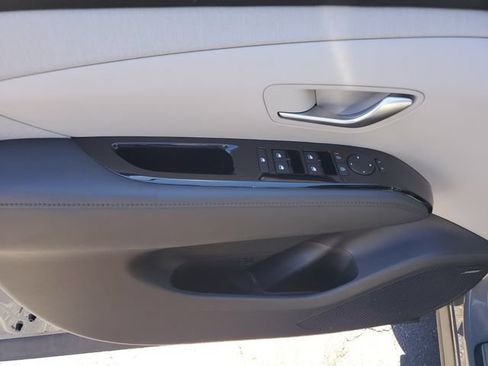 Used 2025 Hyundai Tucson Limited AWD/4WD image 20