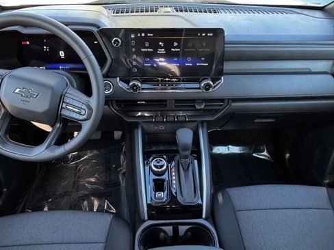 Certified 2024 Chevrolet Colorado Trail Boss w/ Advanced Trailering Package image 2