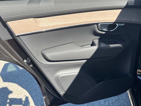 New 2026 Volvo XC90 B6 Plus w/ Protection Package image 11
