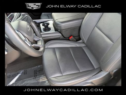 Used 2025 Chevrolet Suburban Z71 w/ Z71 Off-Road Package image 12