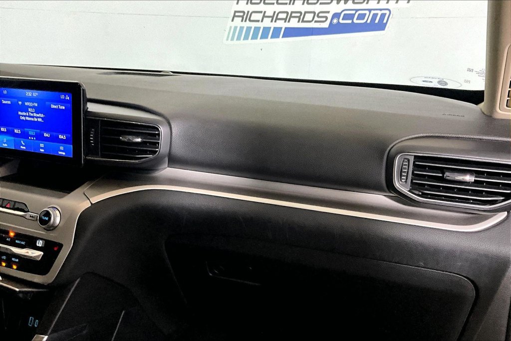 Used 2020 Ford Explorer XLT w/ Equipment Group 202A RWD image 12