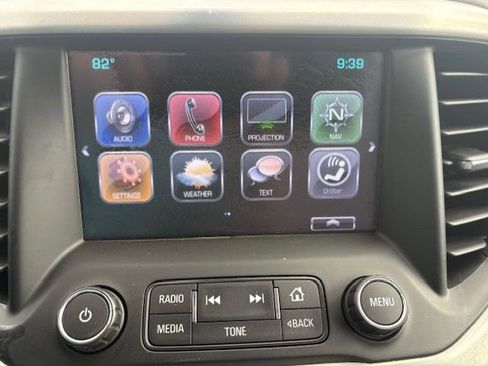 Used 2017 GMC Acadia SLT FWD image 13