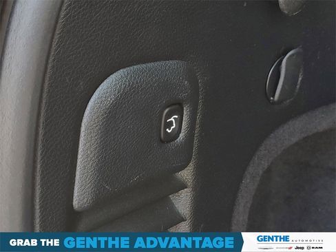 Used 2020 Jeep Grand Cherokee Altitude image 26