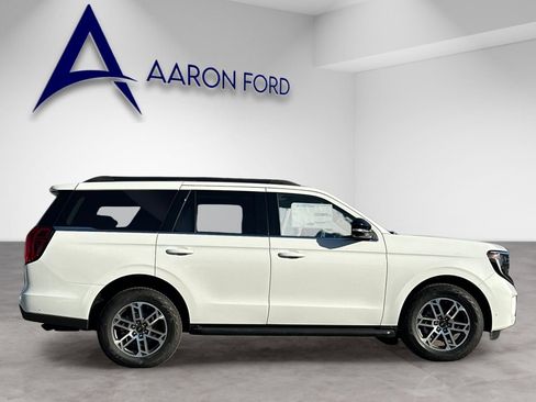 New 2025 Ford Expedition Active image 6
