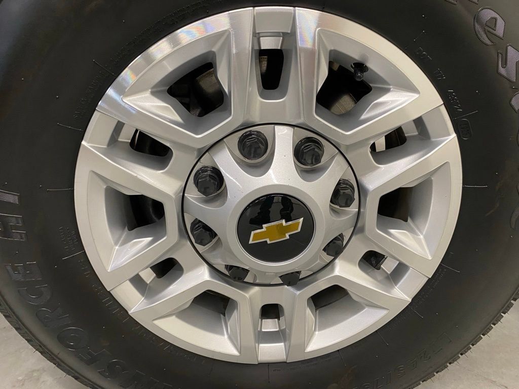 Used 2026 Chevrolet Silverado 2500 LT AWD/4WD image 25