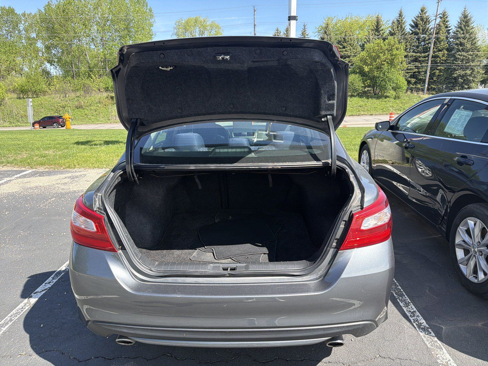 Used 2017 Nissan Altima 2.5 S w/ Power Driver Seat Package FWD image 18