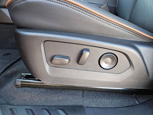 New 2026 GMC Canyon AT4 w/ AT4 Premium Package image 23