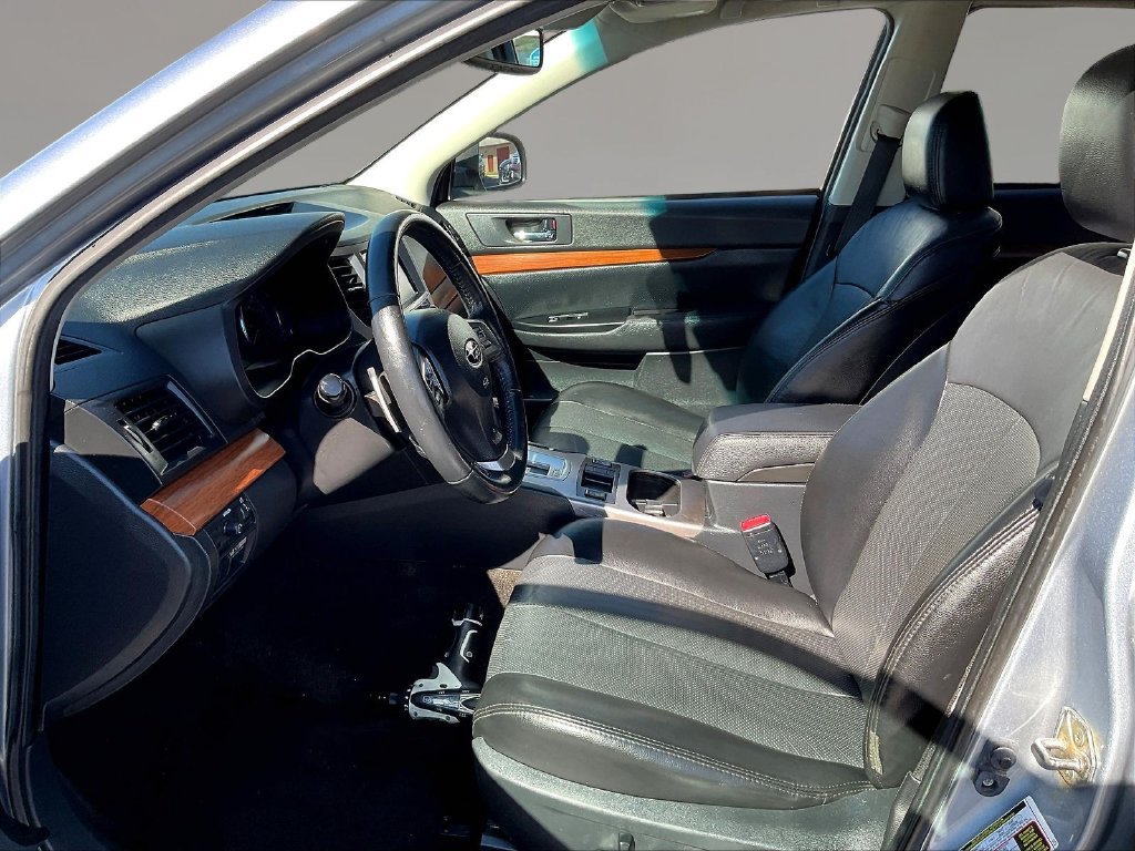 Used 2014 Subaru Outback 2.5i Limited AWD/4WD image 17