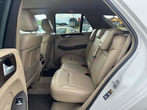 Used 2014 Mercedes-Benz ML 350 4MATIC w/ Premium 1 Package image 12