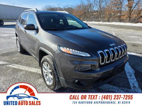 Used 2014 Jeep Cherokee Latitude w/ Cold Weather Group image 7